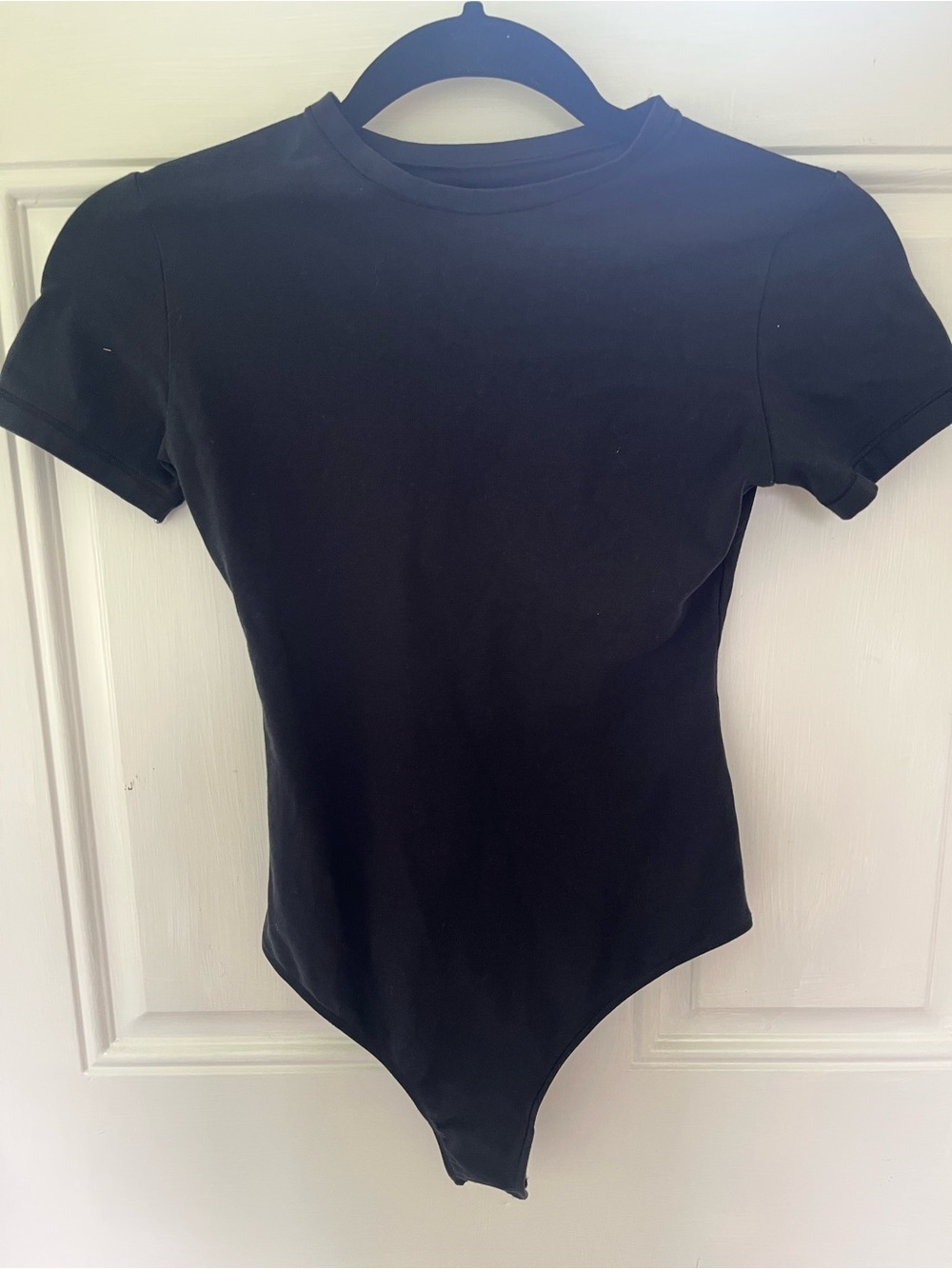 Quince Black Short-Sleeve Bodysuit Small